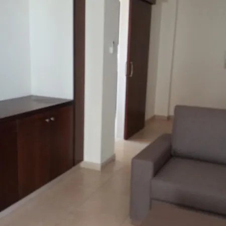 Апартаменты 202 Mandritis Court *