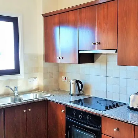 Апартаменты 202 Mandritis Court